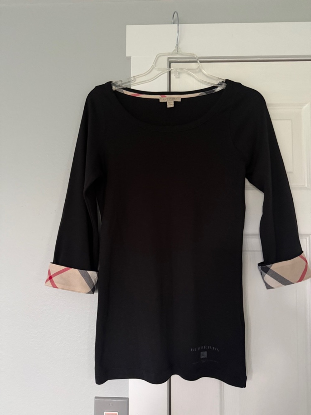 Burberry Brit Black Long Sleeve Tee with Classic Check Cuff  size M like new